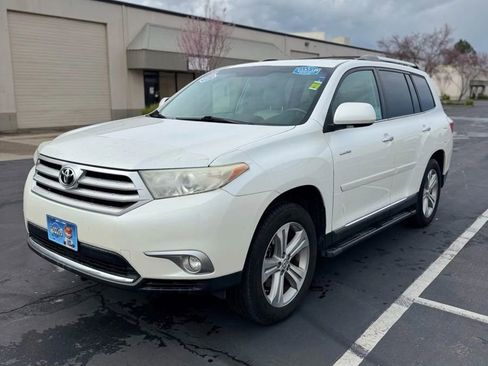 Used 2012 Toyota Highlander Limited image 3