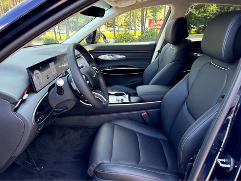 New 2026 Genesis GV70 2.5T image 23