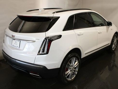 Certified 2024 Cadillac XT5 Sportv w/ Technology Package AWD/4WD image 4