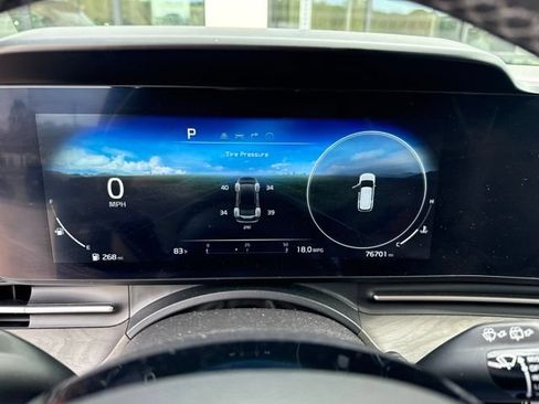 Certified 2024 Kia Carnival SX FWD image 19