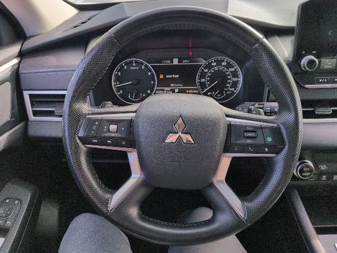 Used 2024 Mitsubishi Outlander SE image 8