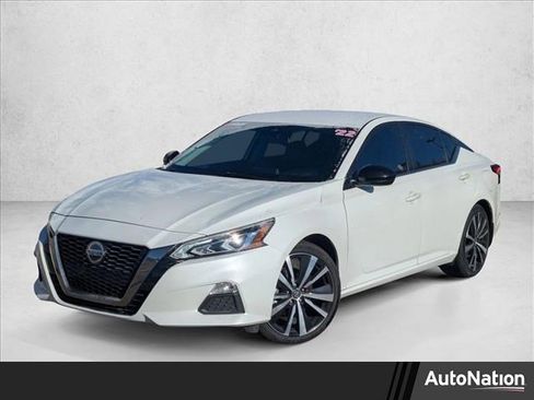 Used 2022 Nissan Altima 2.5 SR image 1