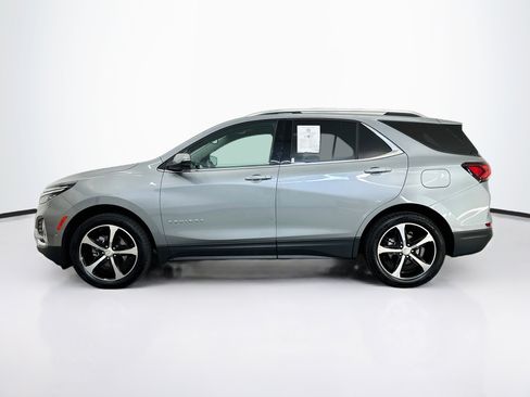 Used 2023 Chevrolet Equinox Premier AWD/4WD image 4