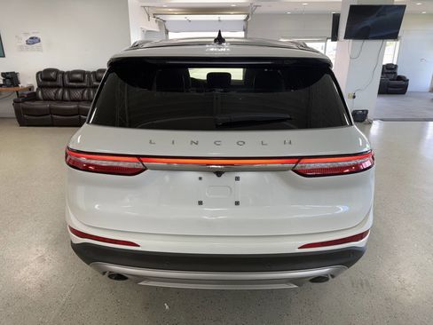 Used 2022 Lincoln Corsair AWD w/ Premium Package image 9