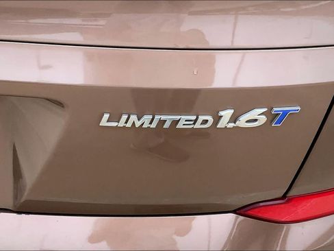 Used 2016 Hyundai Tucson Limited w/ Option Group 03 FWD image 10