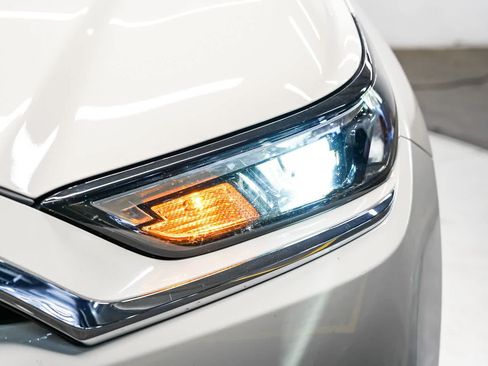 Used 2024 Toyota Grand Highlander AWD image 7