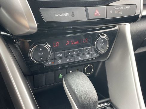 Used 2024 Mitsubishi Eclipse Cross SE image 25