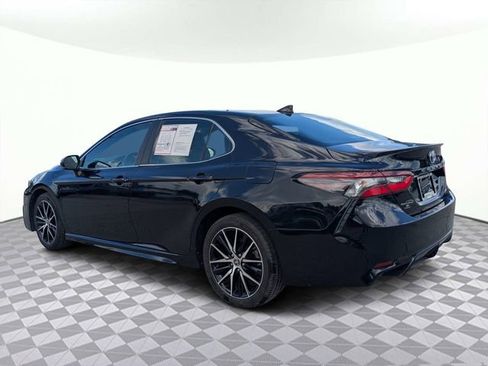 Used 2024 Toyota Camry SE FWD image 6