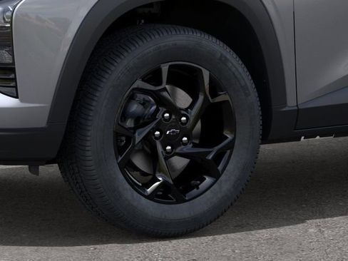 New 2026 Chevrolet Trax LT w/ Midnight Edition FWD image 9