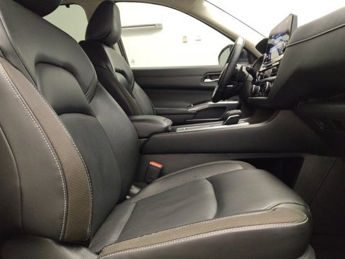 Used 2022 Nissan Pathfinder SL w/ SL Premium Package FWD image 21