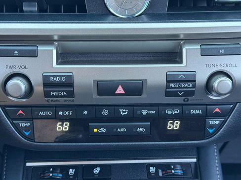 Used 2018 Lexus ES 350 w/ Premier Package image 27