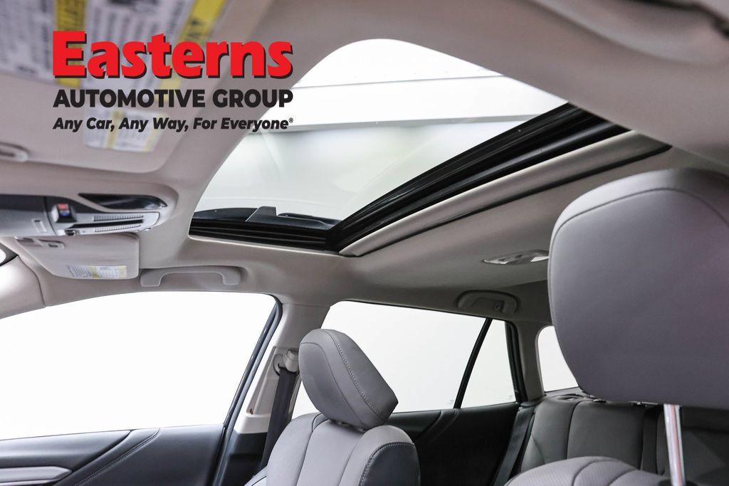 Used 2023 Subaru Outback Limited AWD/4WD image 38