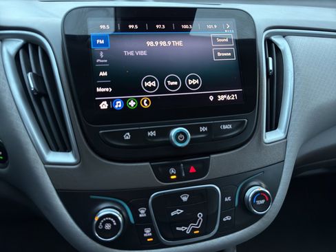 Used 2020 Chevrolet Malibu LS w/ Driver Confidence Package II image 17