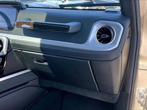 Used 2021 Mercedes-Benz G 550 image 23