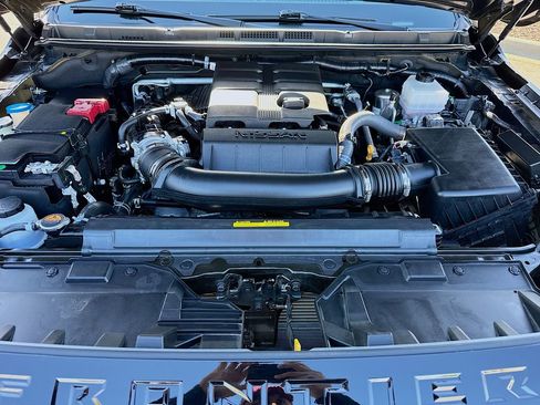 Used 2024 Nissan Frontier SL w/ Technology Package image 28