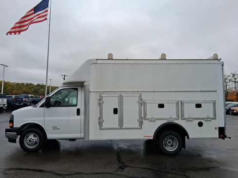 New 2025 GMC Savana 3500 w/ Power Convenience Package image 1