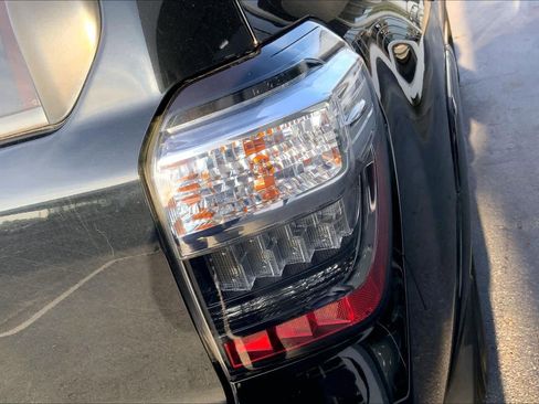 Used 2014 Toyota 4Runner SR5 Premium image 27