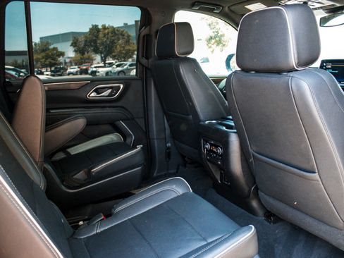 Used 2023 Chevrolet Suburban Premier RWD image 29