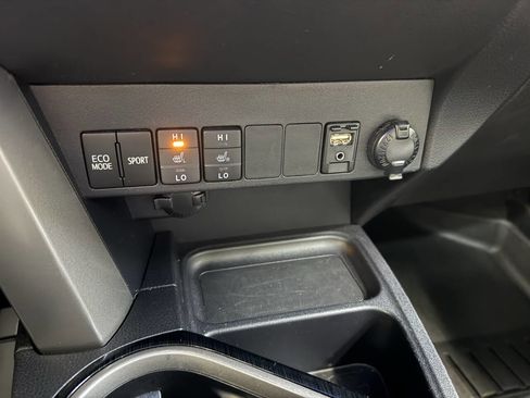 Used 2017 Toyota RAV4 Limited w/ Protection Package image 27