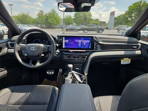 New 2026 Toyota Camry Hybrid AWD/4WD image 7