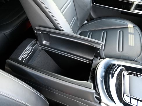Used 2025 Mercedes-Benz G 550 image 56