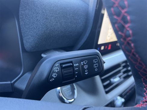 New 2026 Ford Explorer ST-Line w/ ST-Line Street Pack image 11