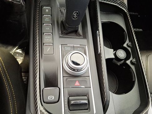 Used 2023 Maserati Levante Trofeo AWD/4WD image 26