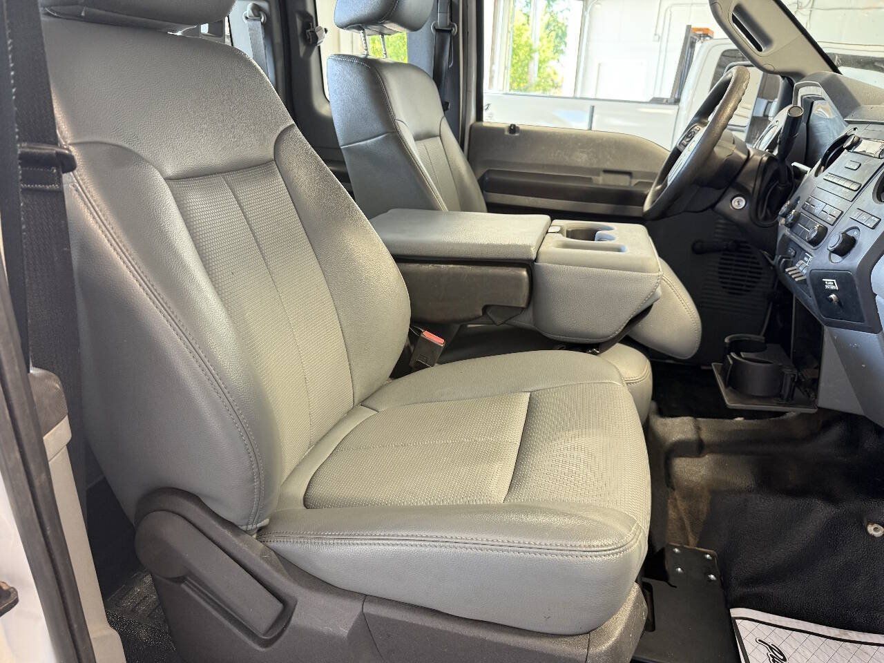 Used 2015 Ford F250 XL w/ FX4 Off-Road Package AWD/4WD image 14