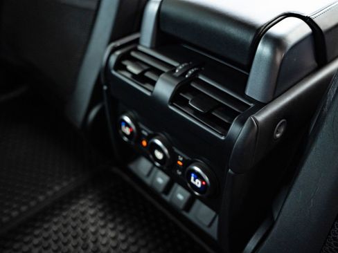 Used 2023 Land Rover Defender 90 V8 image 34