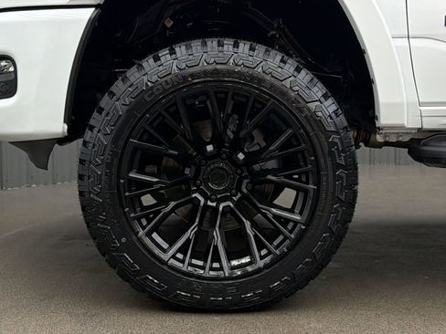 Used 2025 RAM 1500 Laramie w/ Night Edition image 10