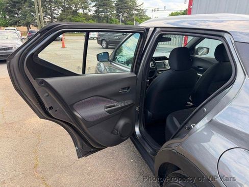 Used 2020 Nissan Kicks SV FWD image 10