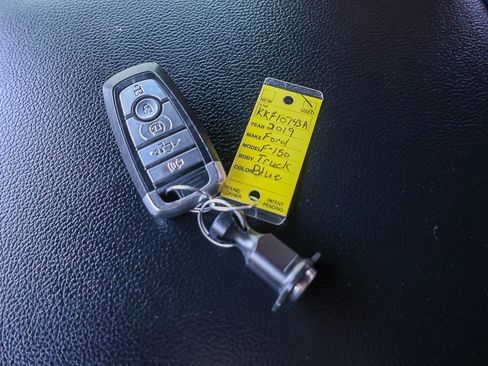 Used 2019 Ford F150 Lariat w/ Equipment Group 502A Luxury image 24