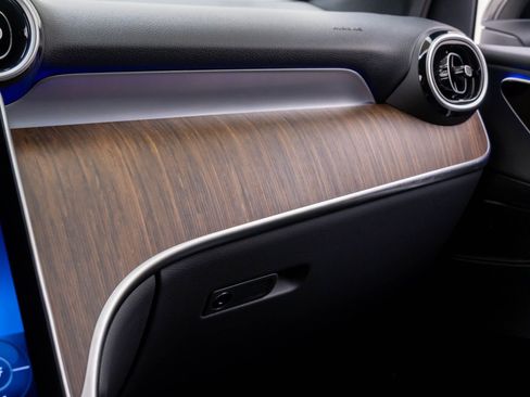 New 2025 Mercedes-Benz GLC 300 4MATIC image 28