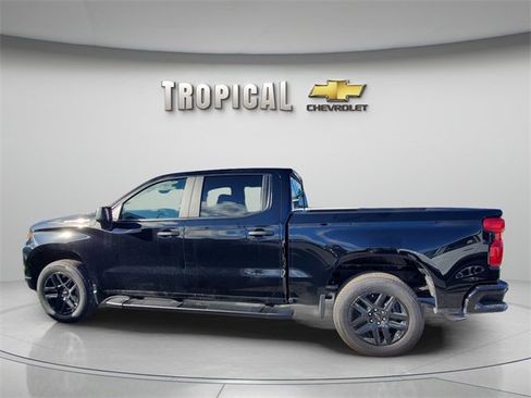 New 2026 Chevrolet Silverado 1500 Custom image 2