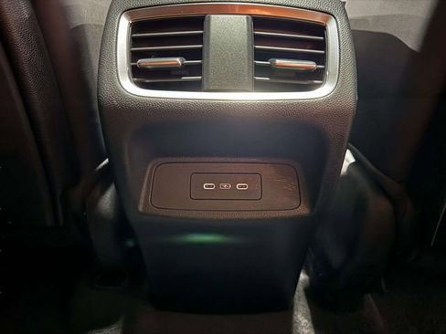 Used 2023 Acura RDX SH-AWD image 19