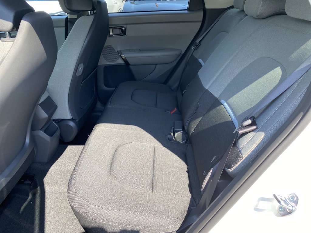 Used 2027 Kia Seltos S AWD/4WD image 7