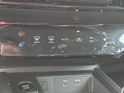 New 2026 Nissan Kicks SR FWD image 23