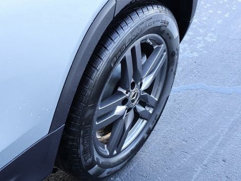 Certified 2025 Mercedes-Benz GLB 250 4MATIC image 40