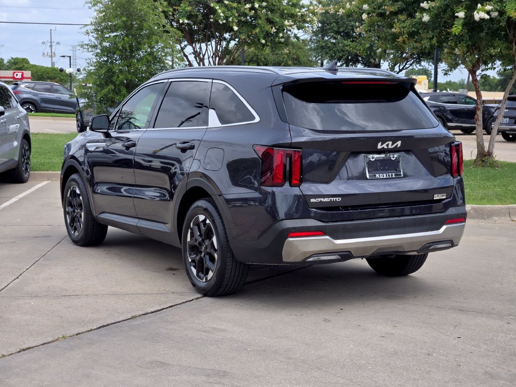 New 2026 Kia Sorento S FWD image 3