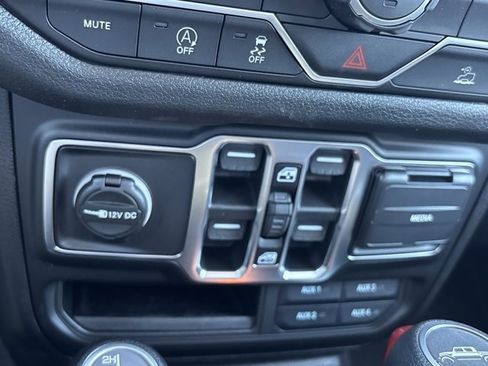 New 2026 Jeep Gladiator Sport image 29