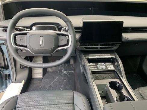 New 2026 Lincoln Nautilus Reserve image 19