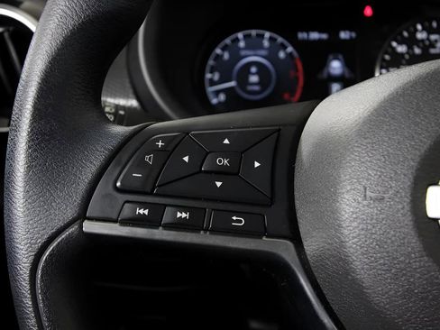 Used 2024 Nissan Kicks SV FWD image 29