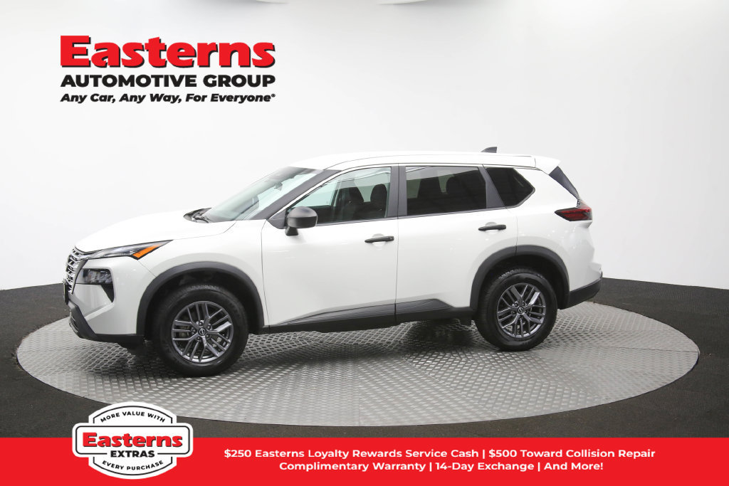 Used 2024 Nissan Rogue S AWD/4WD image 11