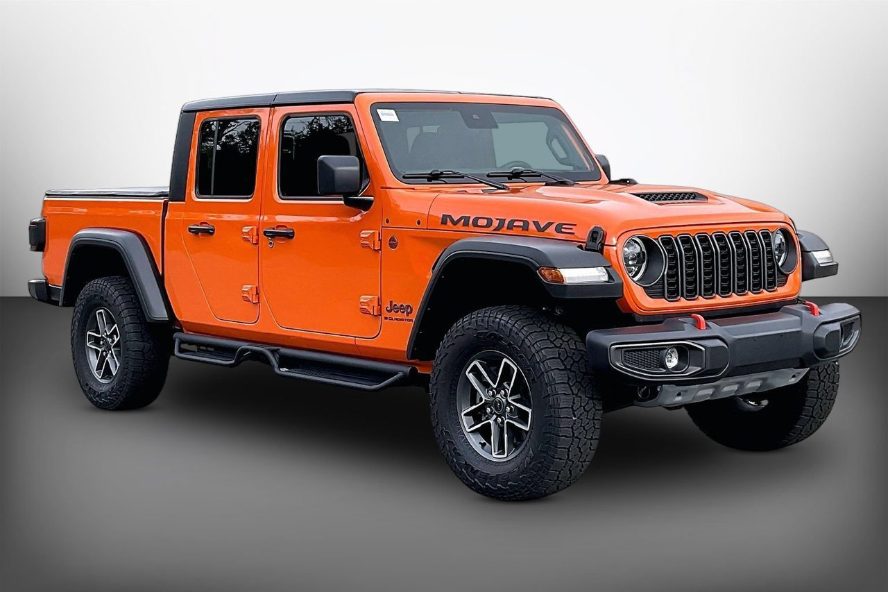 Certified 2025 Jeep Gladiator Mojave w/ Convenience Group AWD/4WD image 1