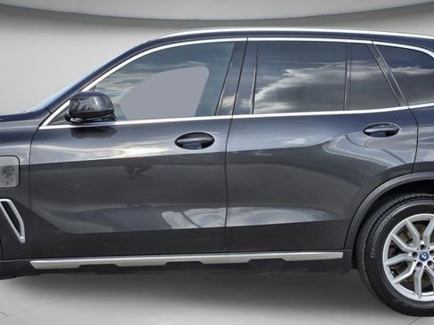 Used 2023 BMW X5 xDrive45e AWD/4WD image 33