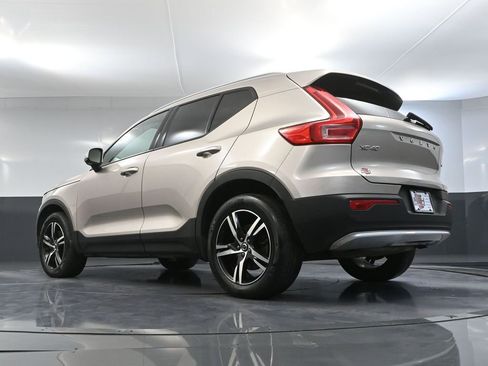 Used 2023 Volvo XC40 B5 Core AWD/4WD image 49
