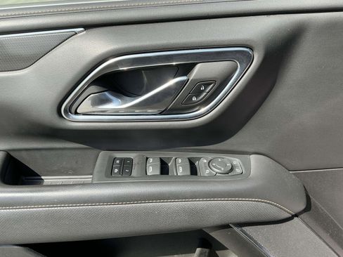 Used 2022 GMC Yukon XL AT4 w/ AT4 Premium Plus Package image 13