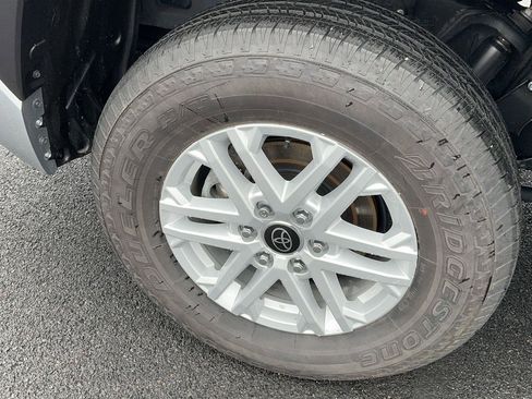 Used 2024 Toyota Tundra SR5 image 5