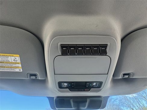 New 2025 Ford F550 4x4 Regular Cab Super Duty image 26