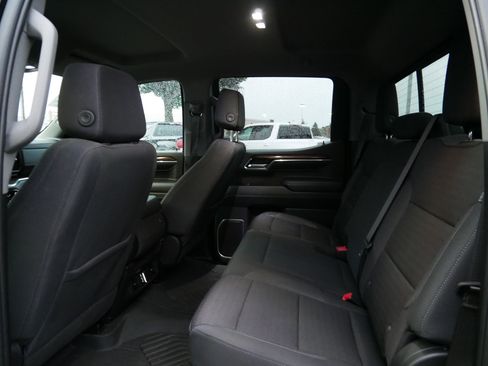 Used 2024 Chevrolet Silverado 1500 LT image 10